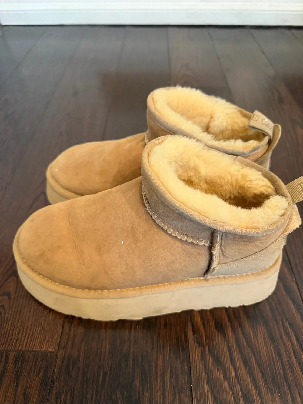 Australia Luxe Collective Tan Suede Shearling-Lined Ankle Booties